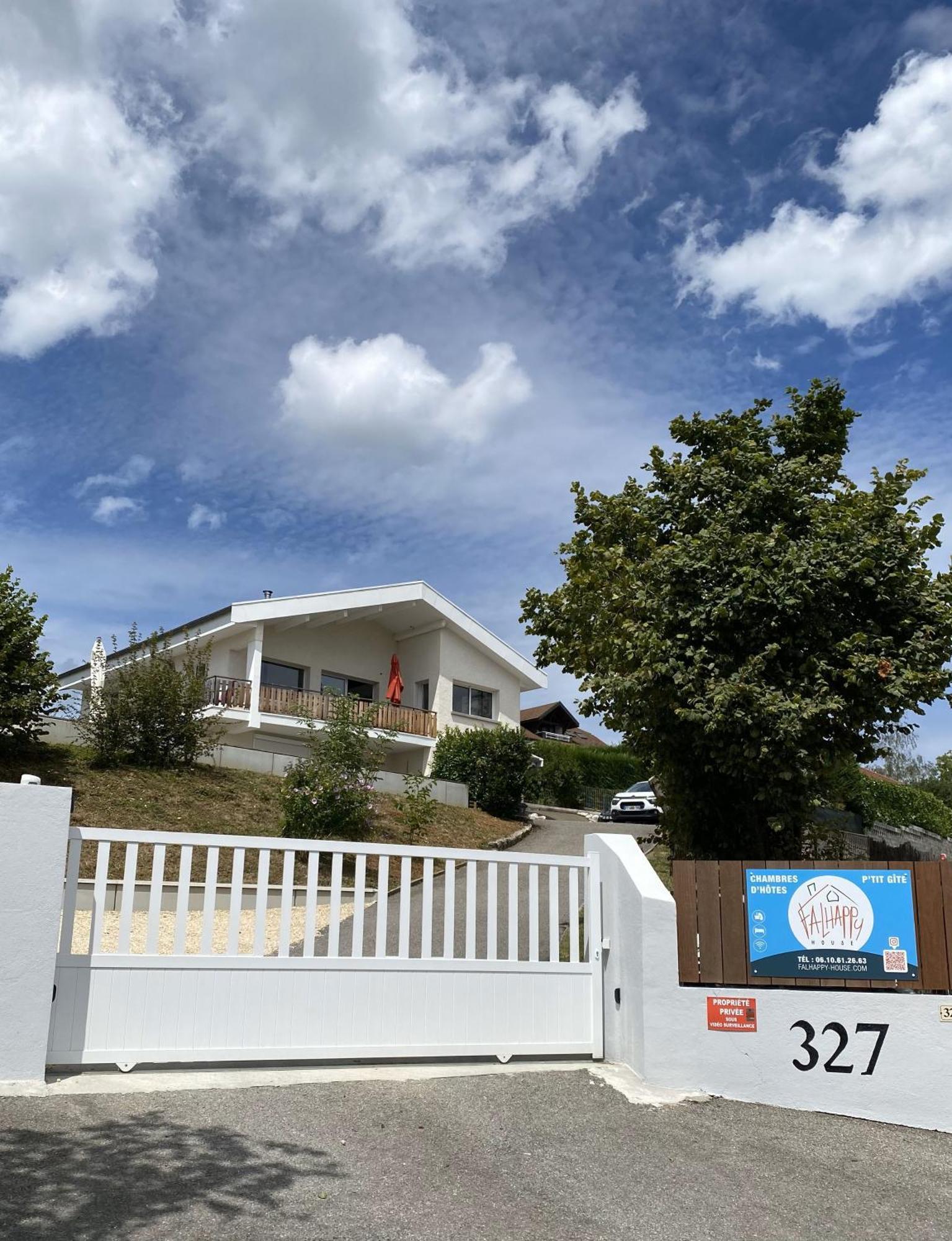Falhappy House Poisy Exterior photo